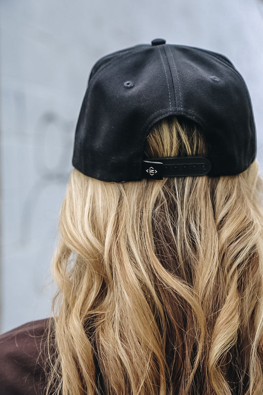 Nashville Unstructured 5-Panel Cap [Black]