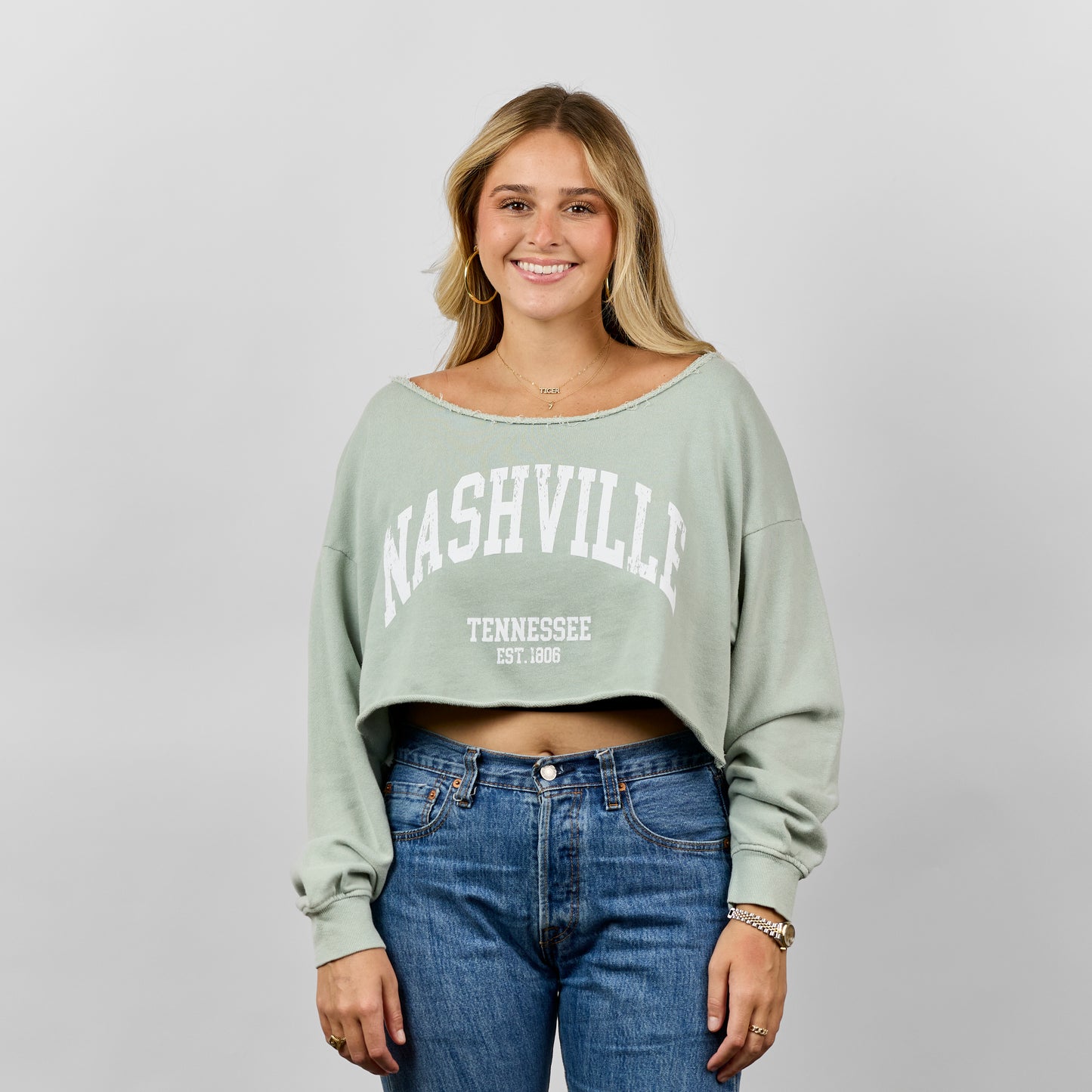 Studio Bound Boxy Sweatshirt [Sage Green]