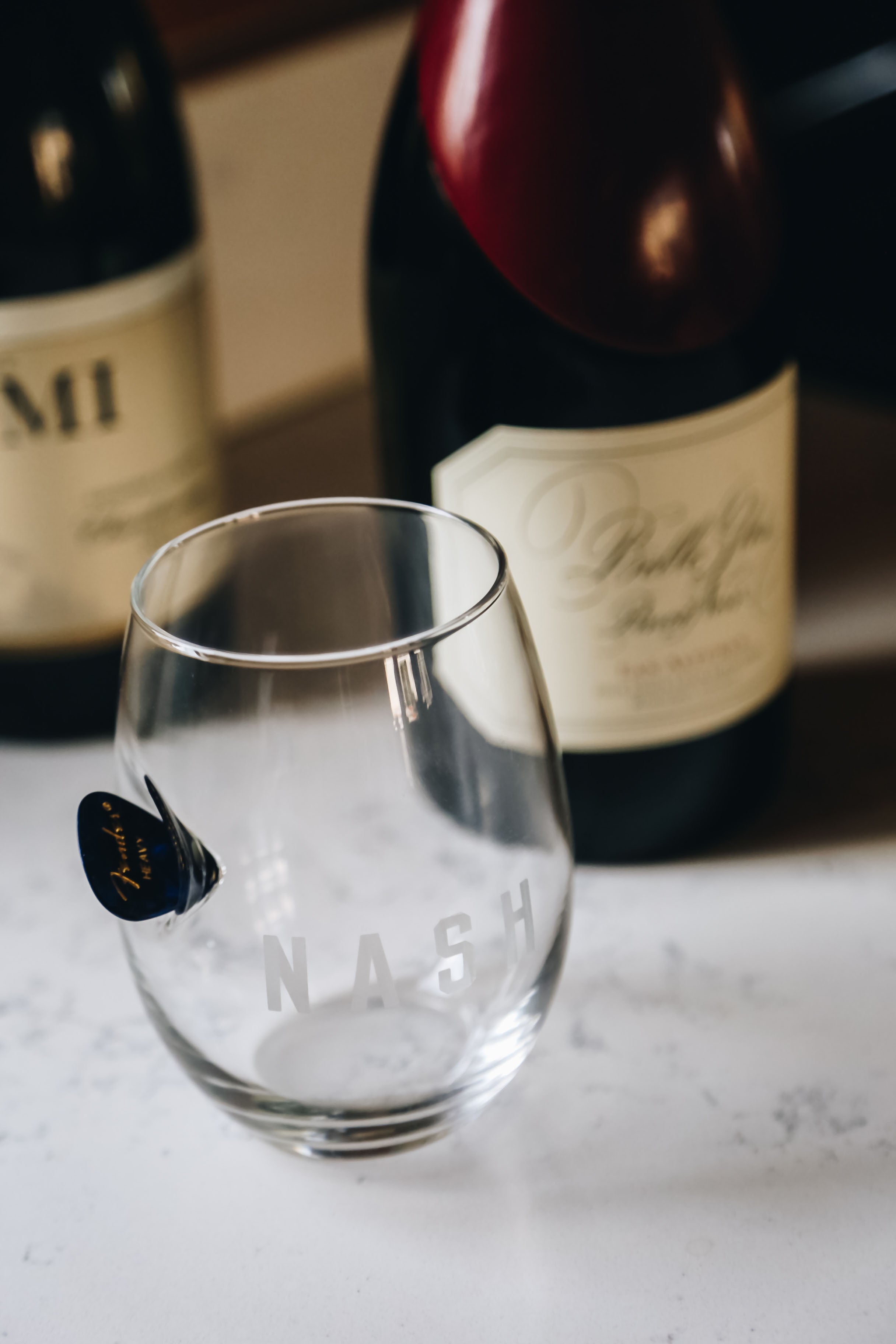 Guitar Pick Wine Glass [NASH]
