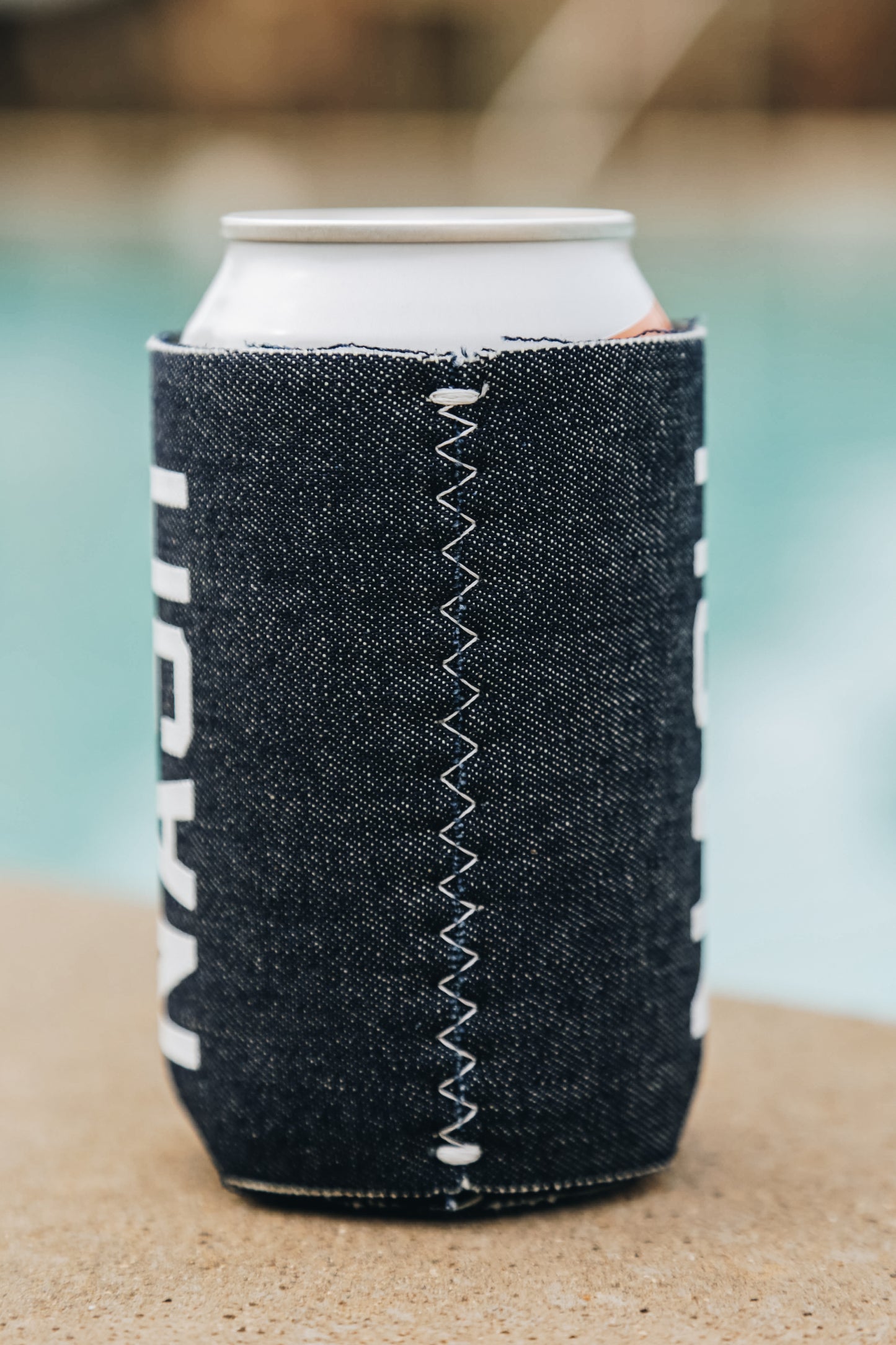 Short Can Cooler Deluxe [Denim]