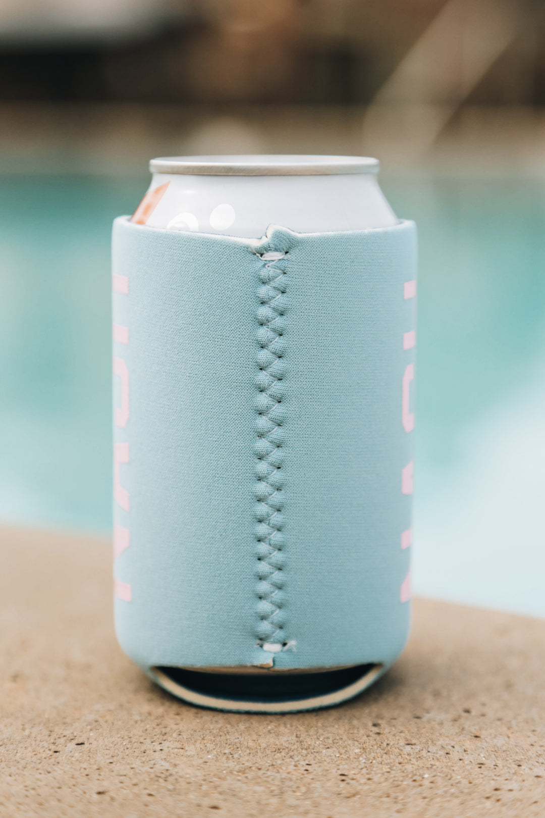 Short Can Cooler [Light Blue/Pink]