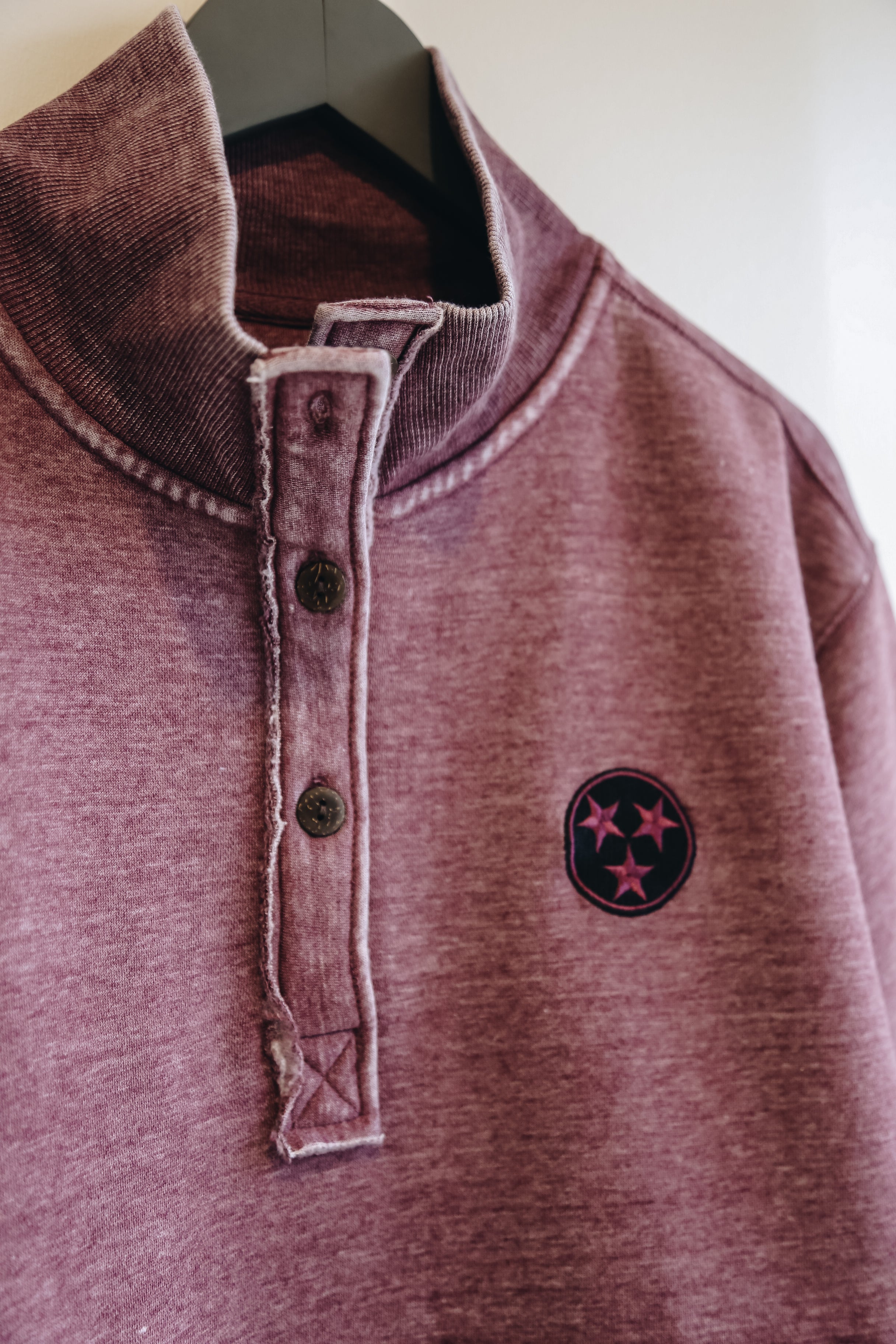Vintage Varsity Mock Neck Henley [Maroon]
