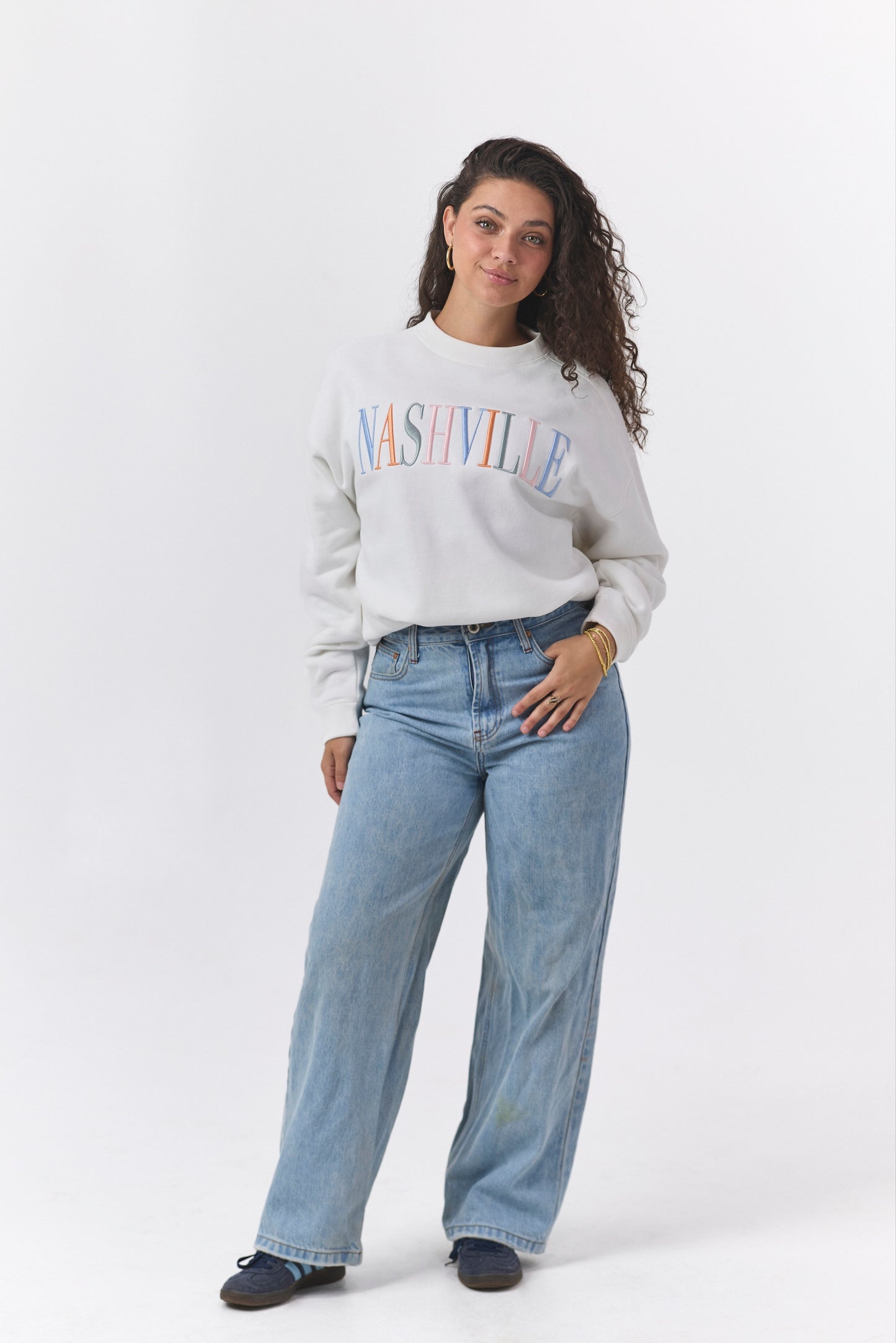 Chloe Nashville Crewneck [White]
