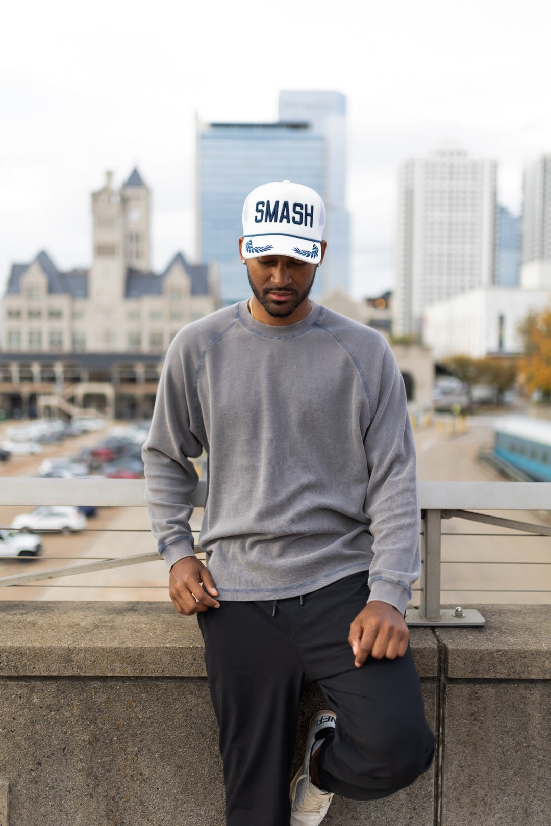 SMASH Leaf Trucker [White/Navy]