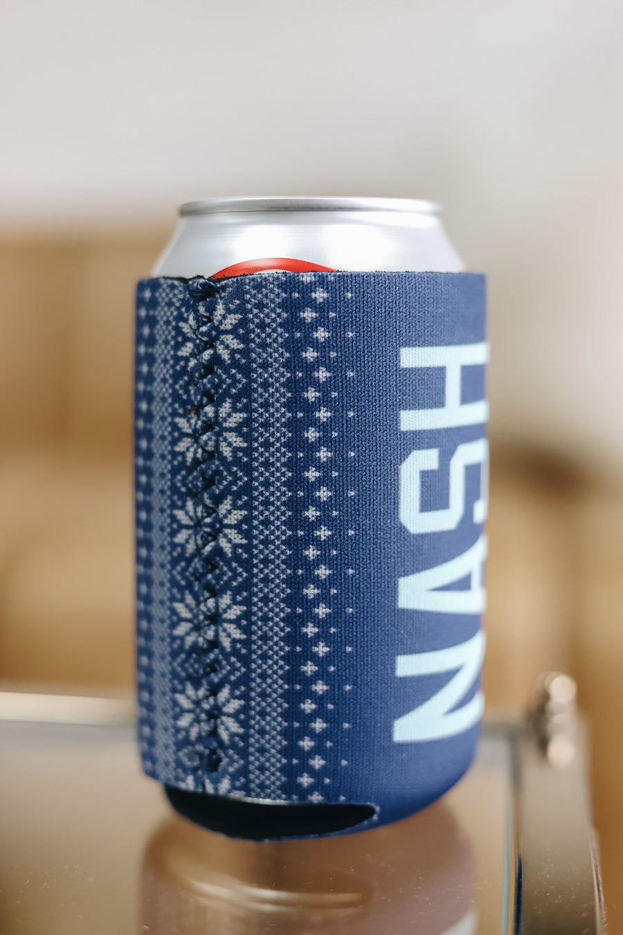 Short Can Cooler [Cozy Sweater]