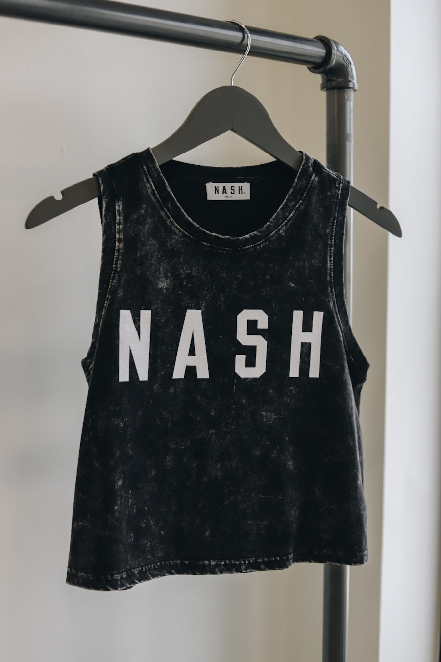 Mineral Wash Muscle Cropped Tank [Black]